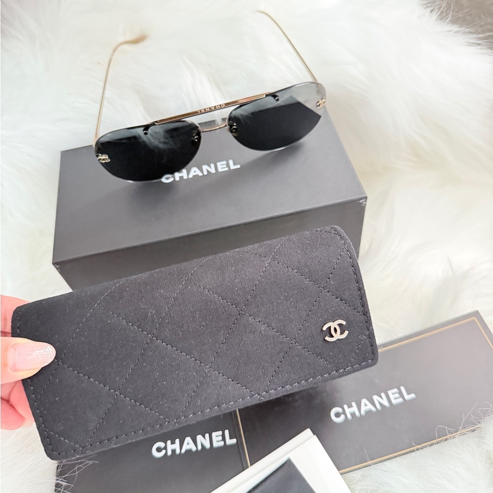 CHANEL Pilot Sunglasses with Quilted Case Authentic - Picture 6 of 16